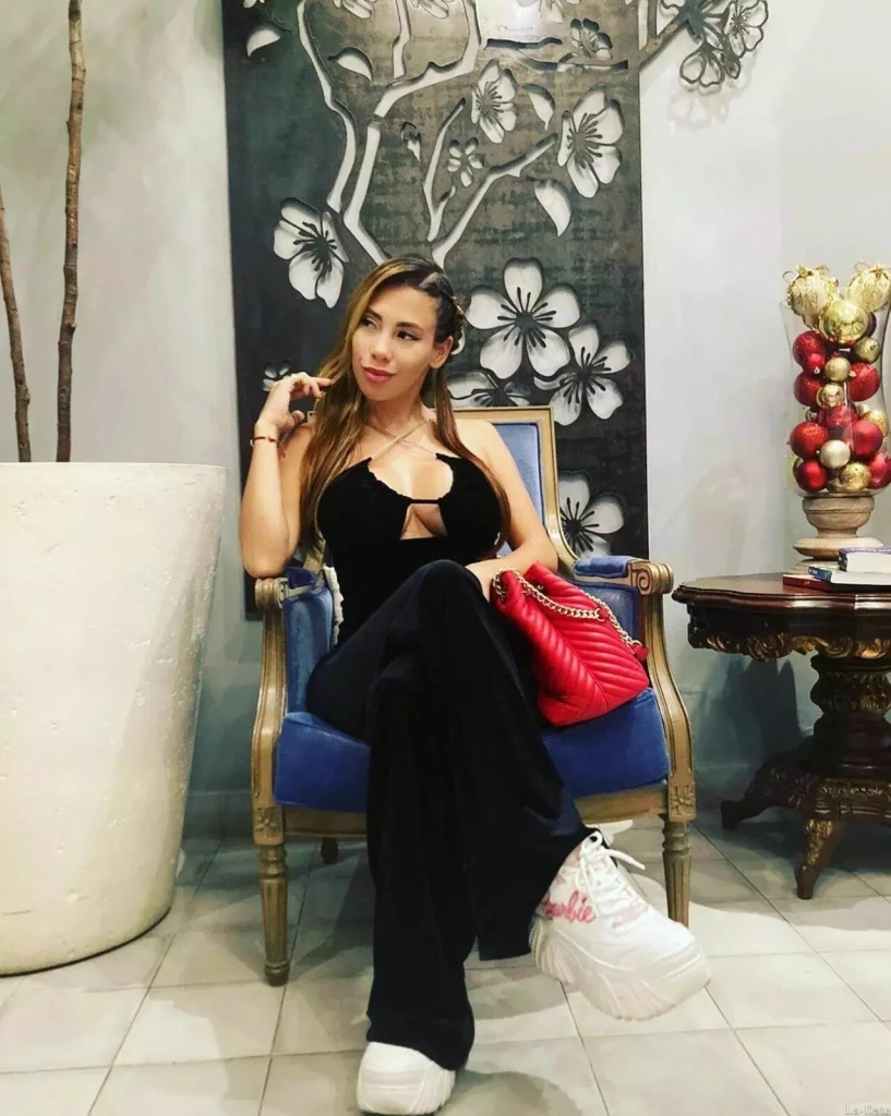 Tatiana, 26