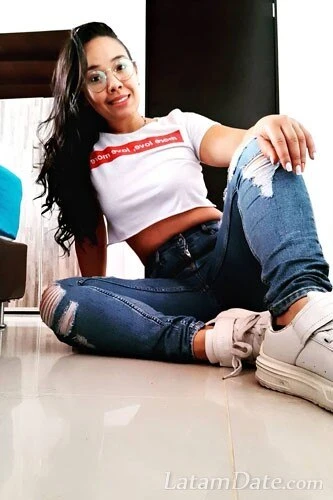 MANUELA, 29