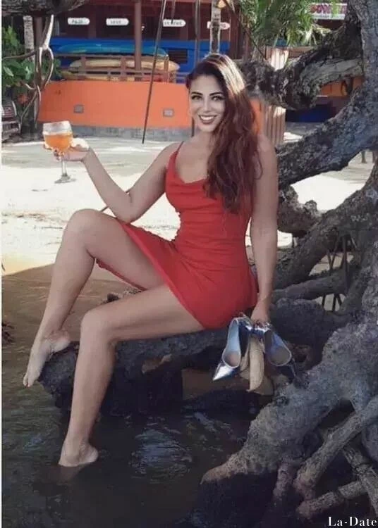 Nadia, 45